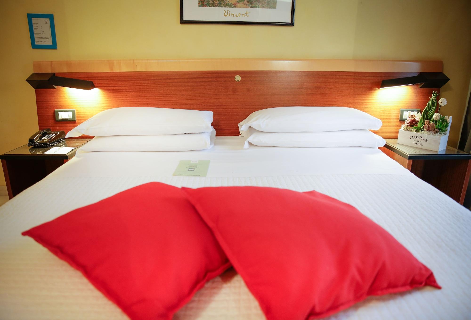 Art Hotel Milano Prato  Esterno foto