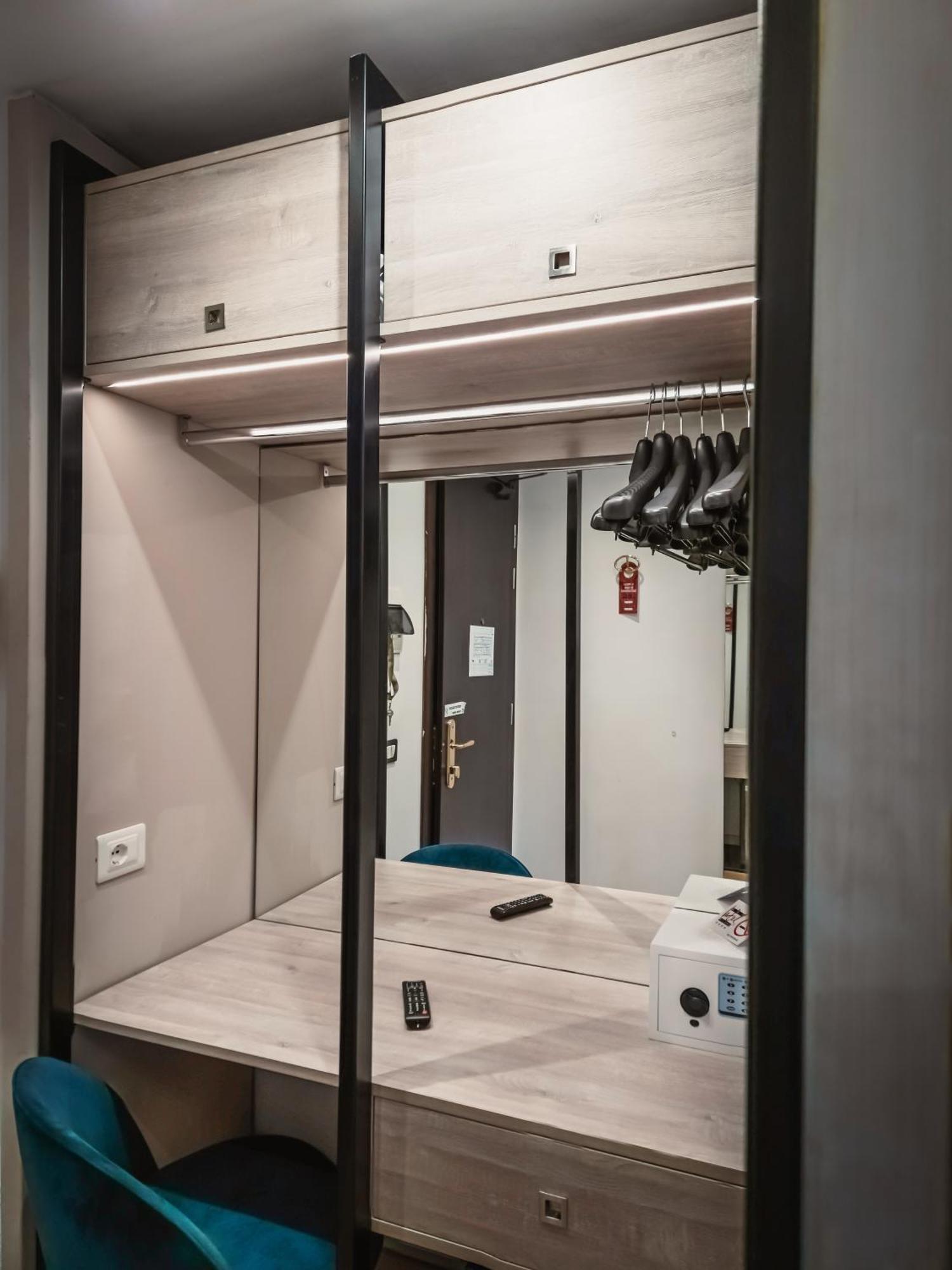 Art Hotel Milano Prato  Esterno foto