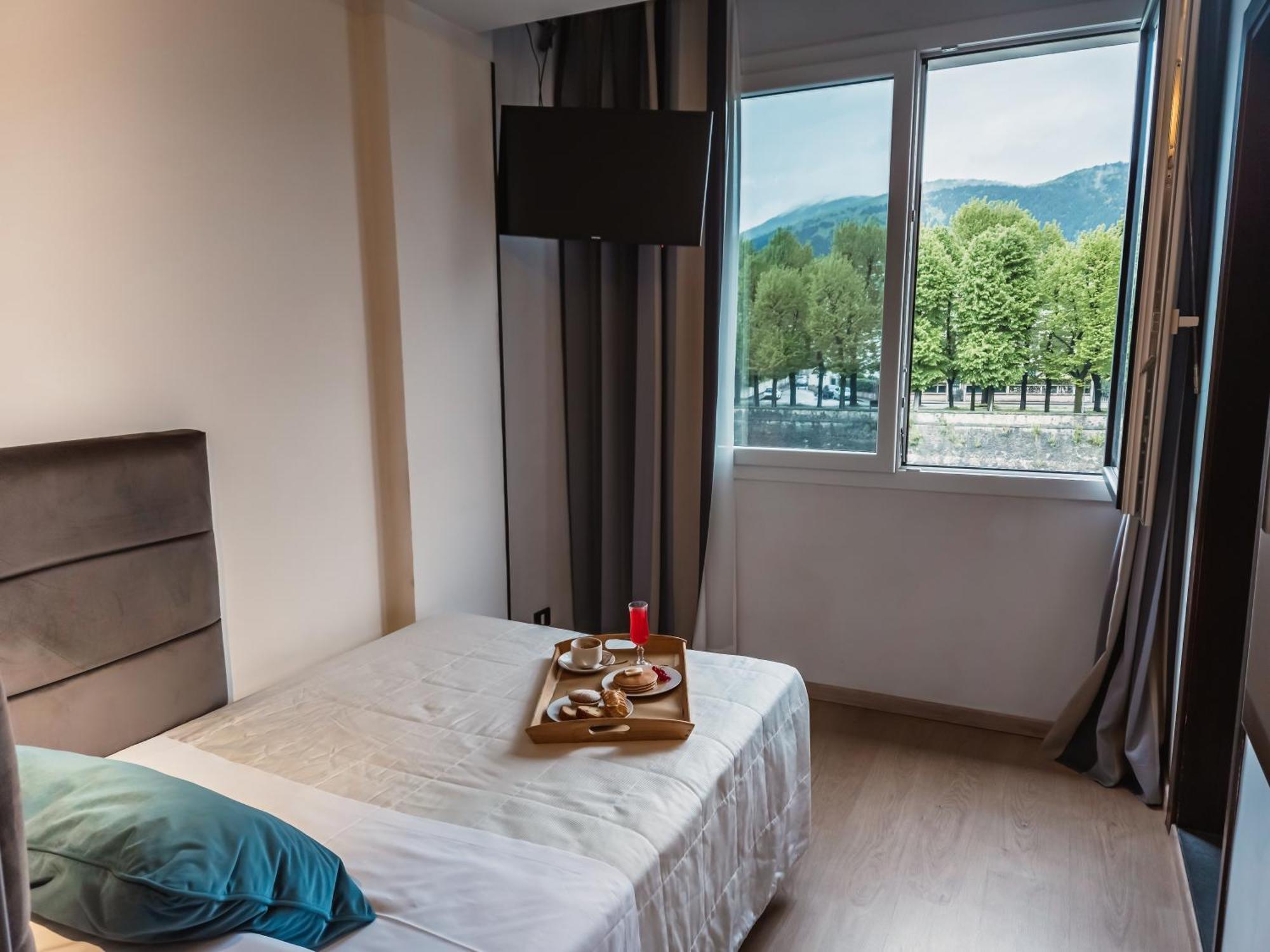 Art Hotel Milano Prato  Esterno foto