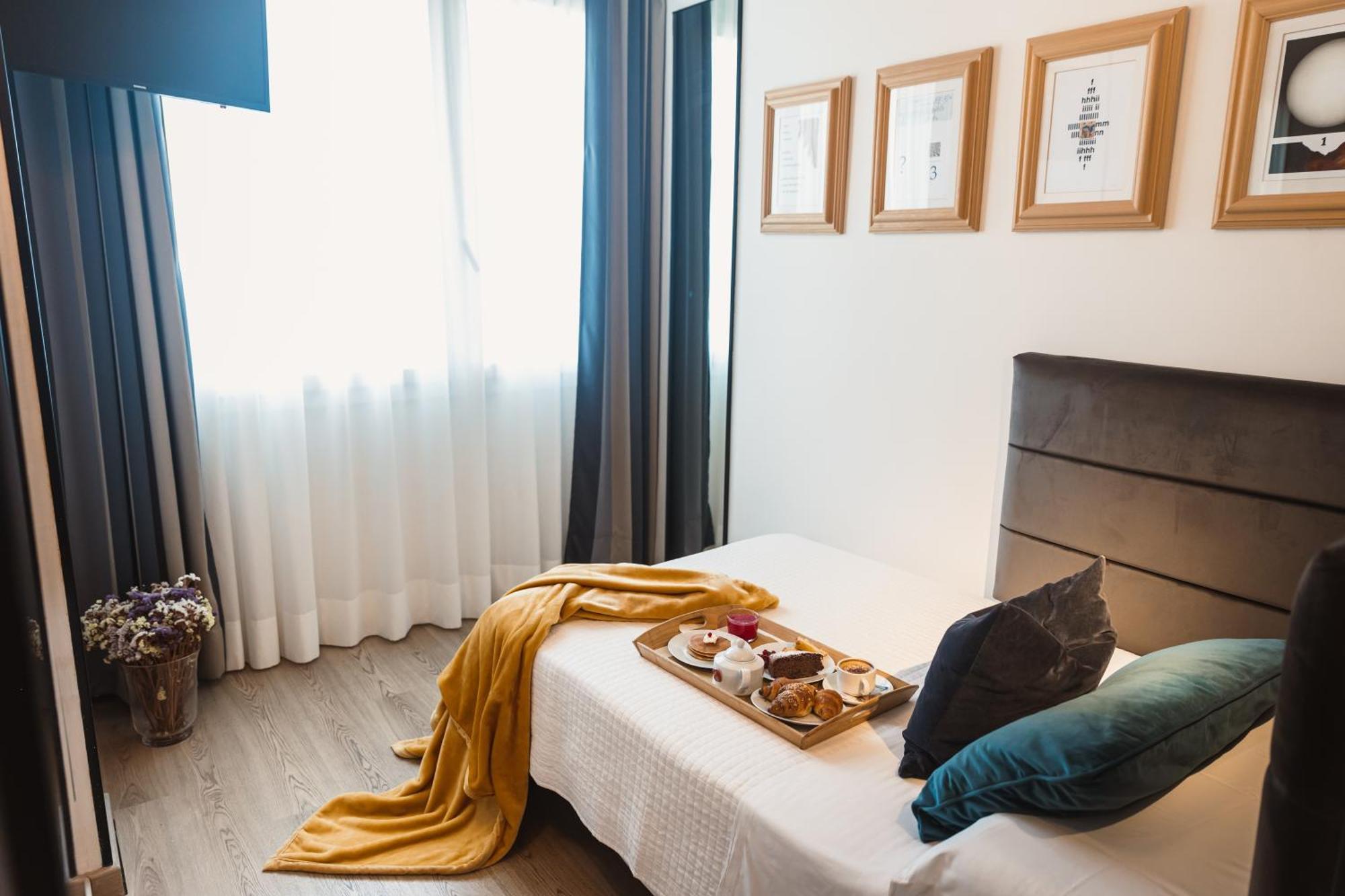 Art Hotel Milano Prato  Esterno foto